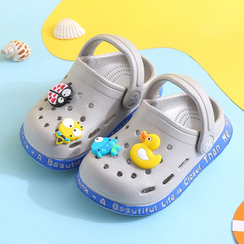 Stylish Waterproof Jelly‑Style Clogs for Kids – Lightweight, Easy‑On Summer Shoes (1 – 6 Years)